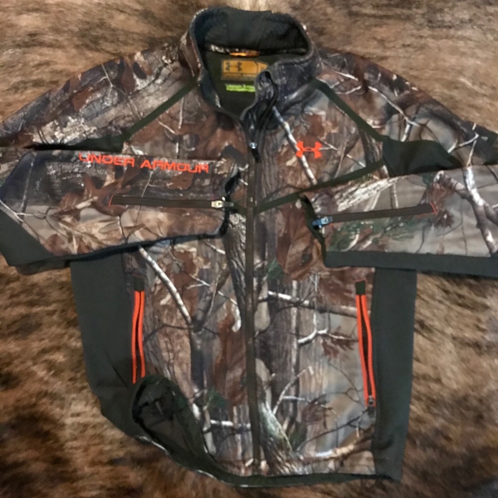 💎SOLD💎Under armor hunting soft shell jacket